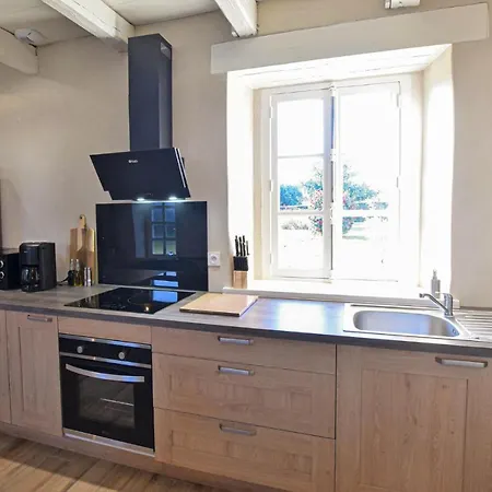 Cozy In Saint-brice-de-landell * Saint-Brice-de-Landelles