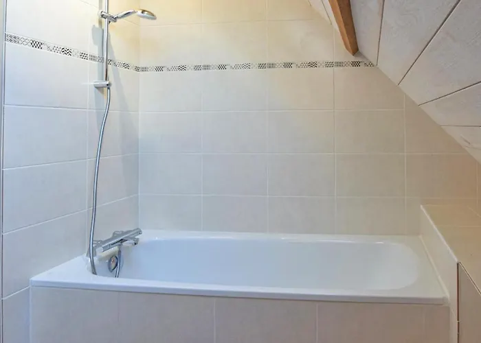 Cozy In Saint-brice-de-landell *